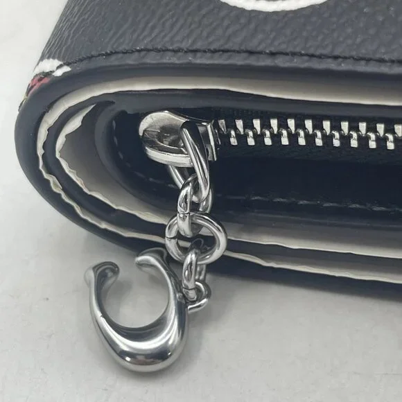 NEW COACH Women’s Snap Wallet with Heart Bolt Print Silver/Black Multi - Picture 2 of 11